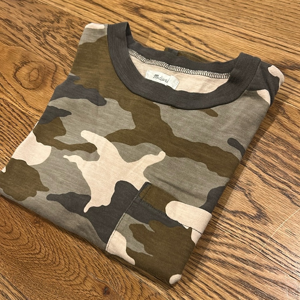 MadeWell Cottontail Camo Crop T-Shirt. Small - Picture 15 of 15